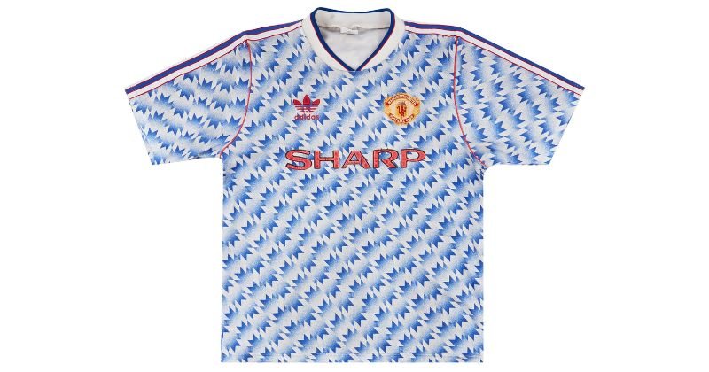 Manchester united 1990-92 blue and white away shirt with zigzag pattern